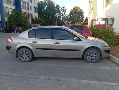 Renault Megane — 3