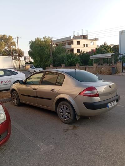 Renault Megane — 4