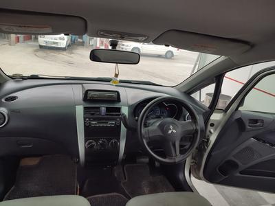 Mitsubishi Colt — 5
