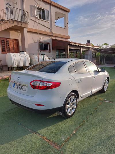 Renault Fluence — 5