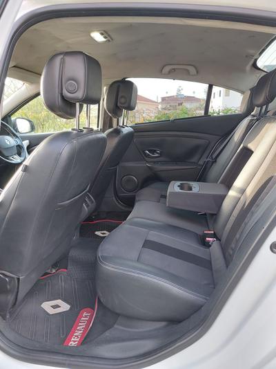 Renault Fluence — 7