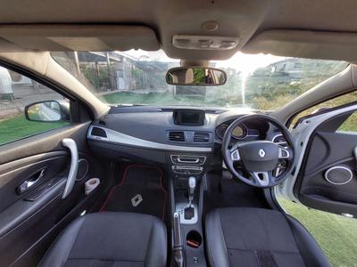 Renault Fluence — 8