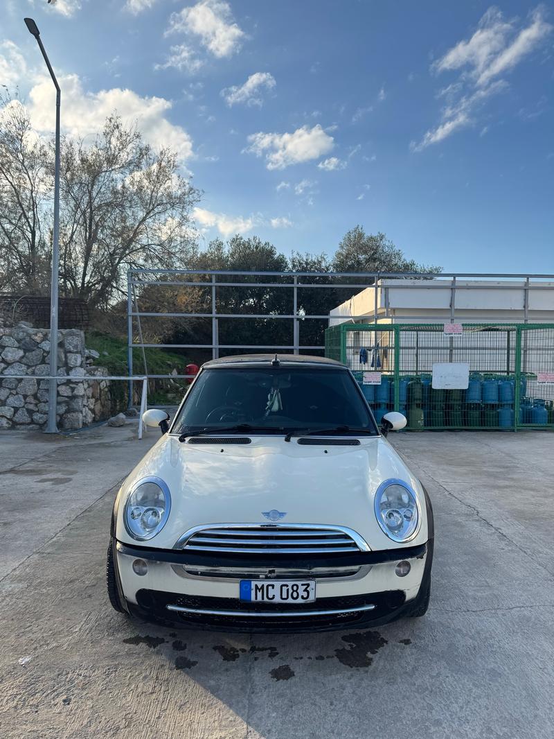 Mini Cooper Cabrio — 1/4