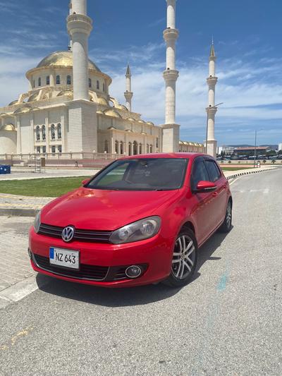Volkswagen Golf — 2