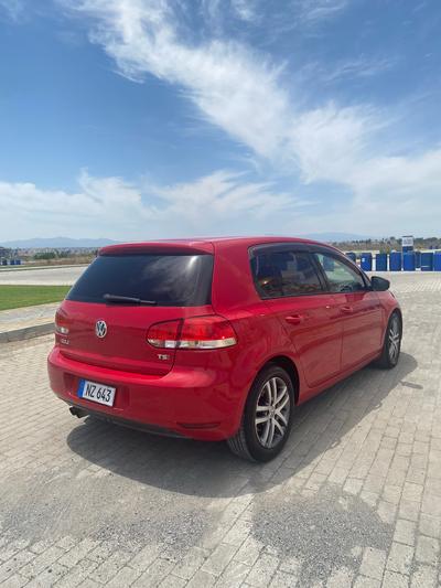 Volkswagen Golf — 4