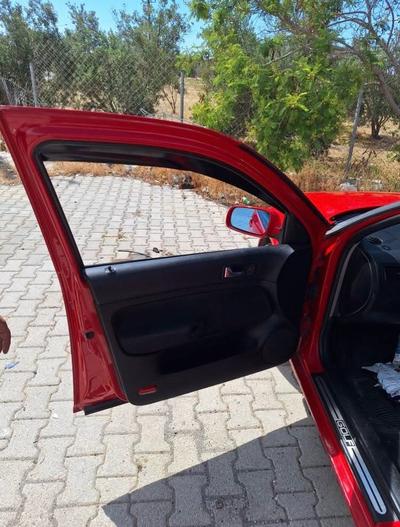 Volkswagen Golf — 2