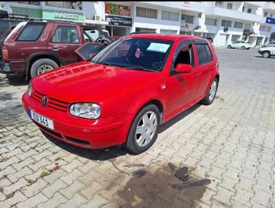 Volkswagen Golf — 5