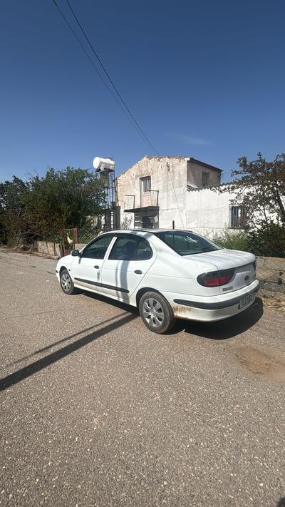 Renault Megane — 1