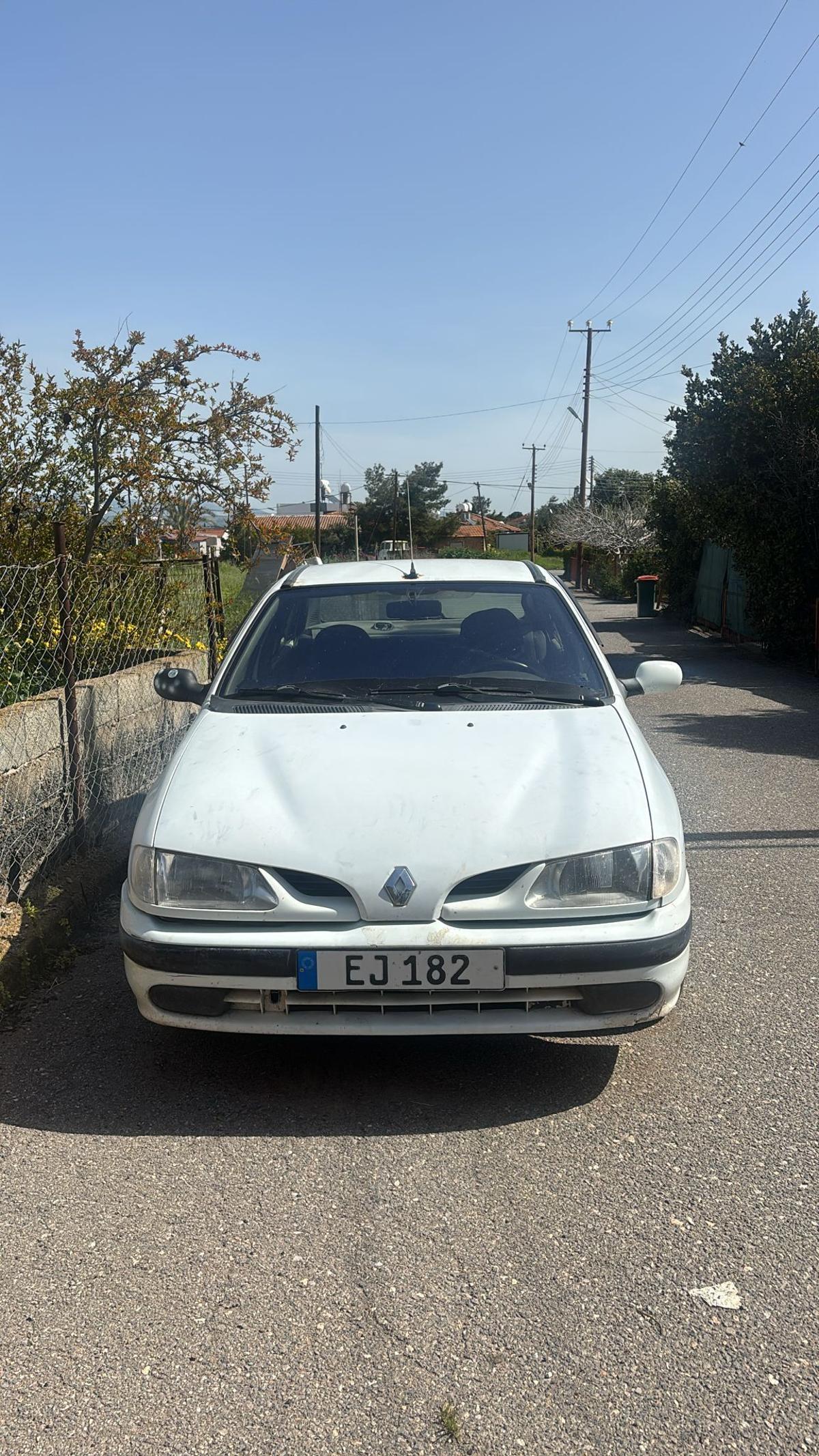 1999 Renault Megane 5
