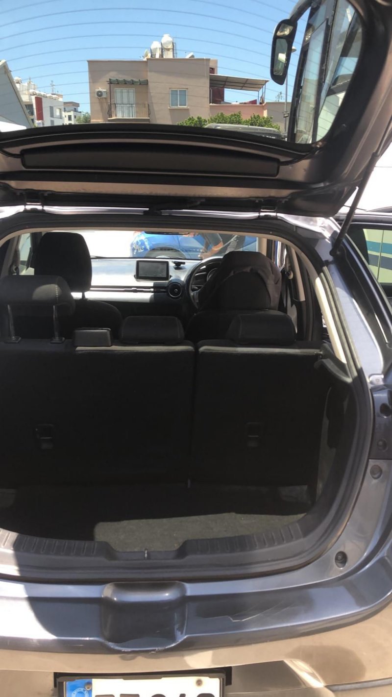 Mazda Demio — 4