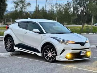 Toyota C-HR — 2