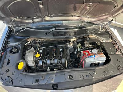 Renault Megane — 4