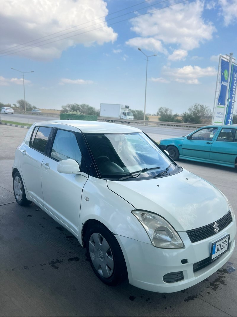 Suzuki Swift — 3