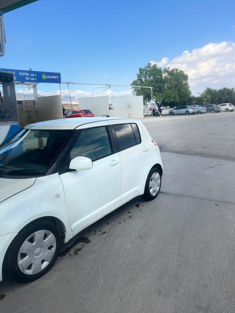 Suzuki Swift — 4