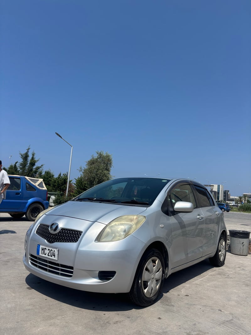 Toyota Vitz — 6