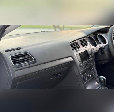 Volkswagen Golf — 6