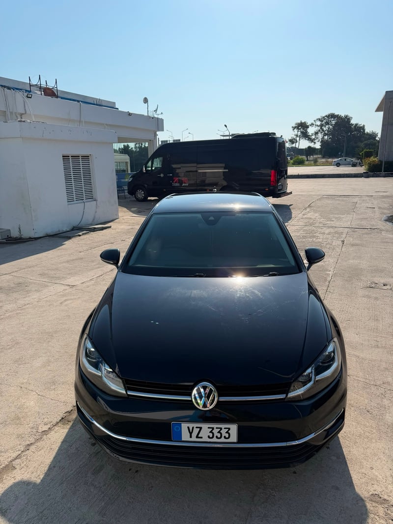 Volkswagen Golf — 7