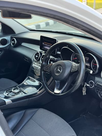 Mercedes-Benz C 180 — 6
