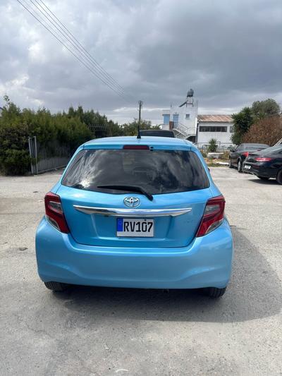 Toyota Vitz — 2
