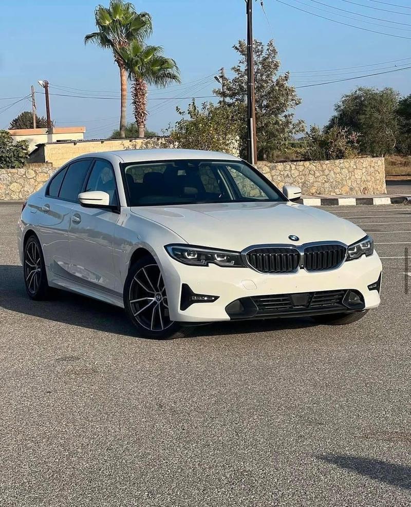 BMW 320d — 1/6