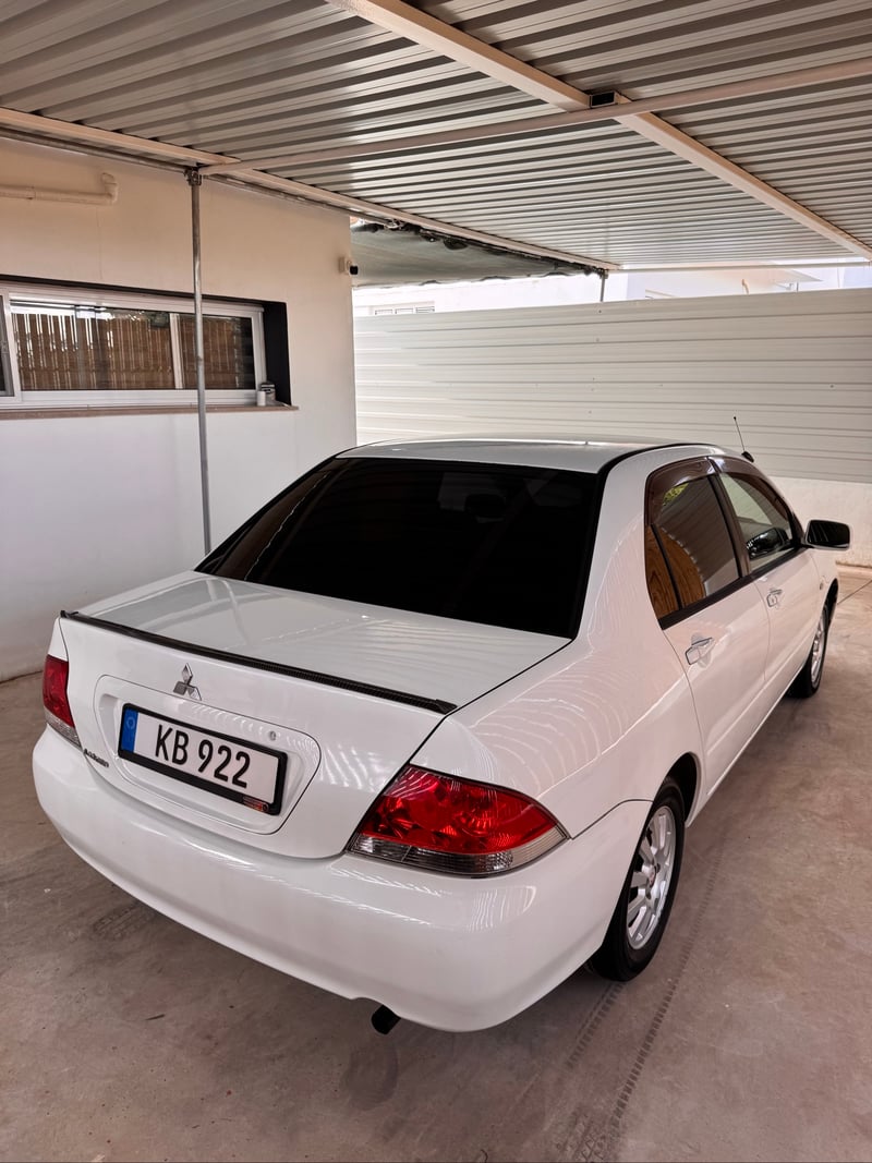 Mitsubishi Lancer — 4