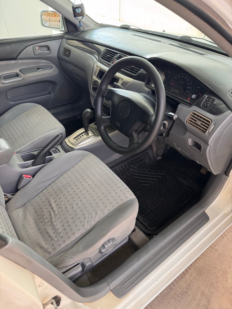Mitsubishi Lancer — 7