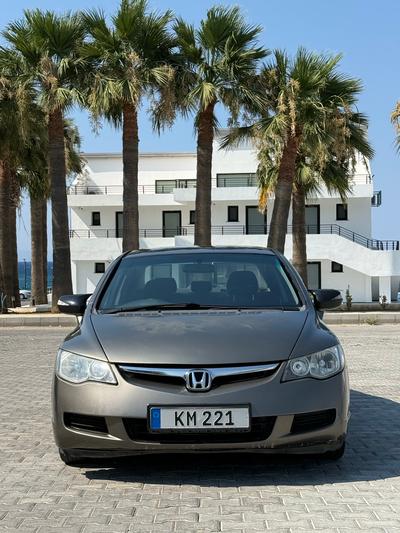 Honda Civic — 2