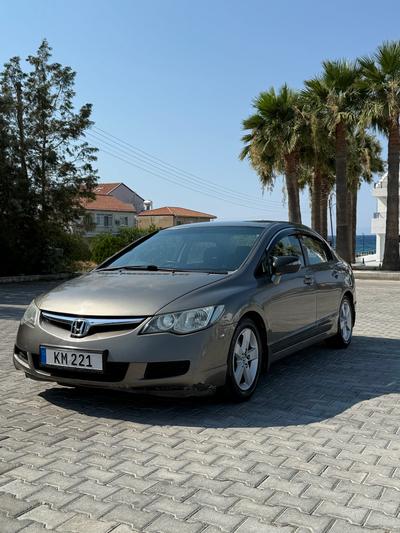 Honda Civic — 4