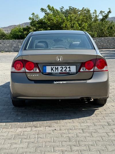 Honda Civic — 6