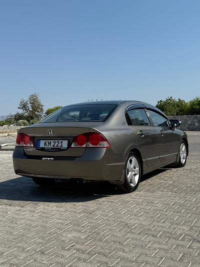 Honda Civic — 8