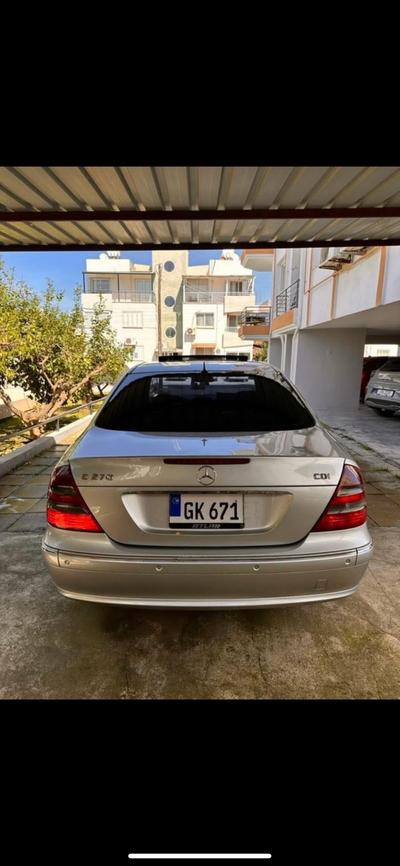 Mercedes-Benz E 270 — 8