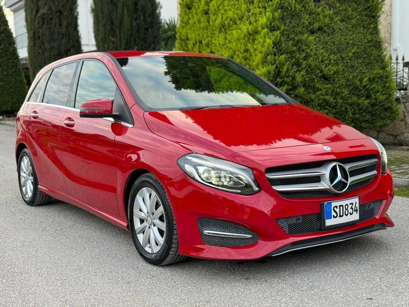 Mercedes-Benz B 180 — 1/5
