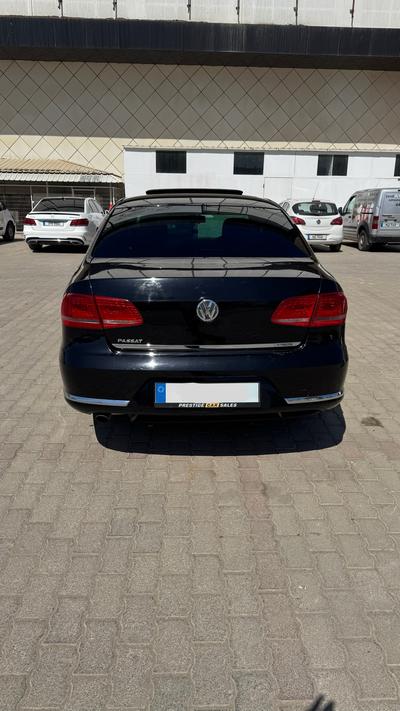 Volkswagen Passat — 2