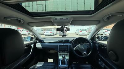 Volkswagen Passat — 3