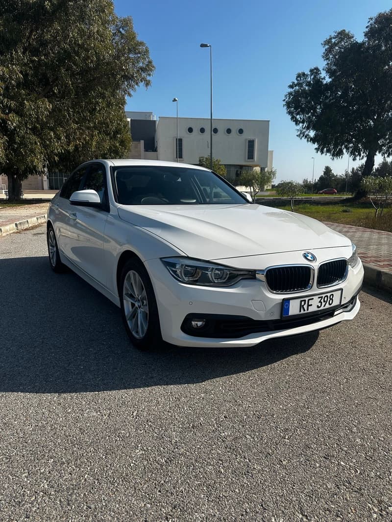 BMW 318i — 1/5