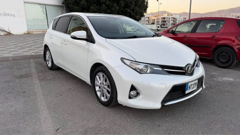 Toyota Auris — 2