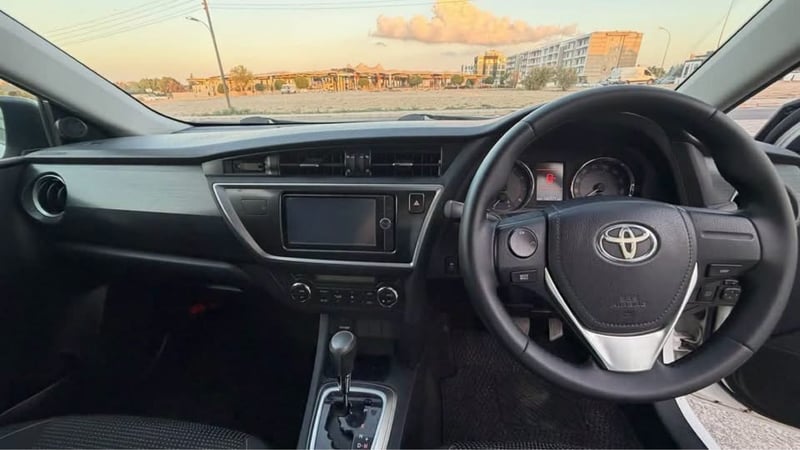 Toyota Auris — 6