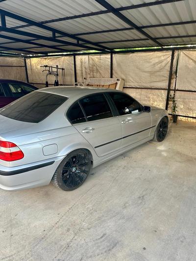 BMW 325i — 2