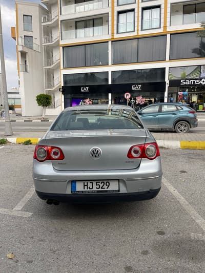 Volkswagen Passat — 3