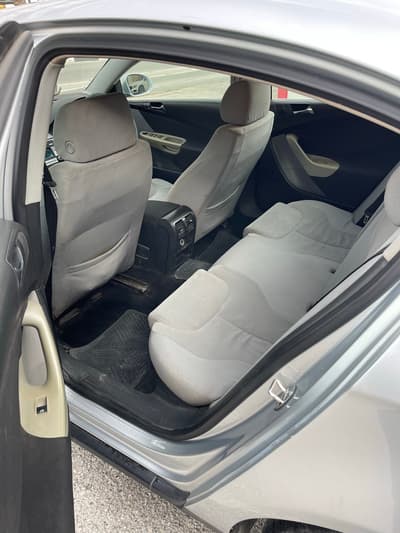 Volkswagen Passat — 8