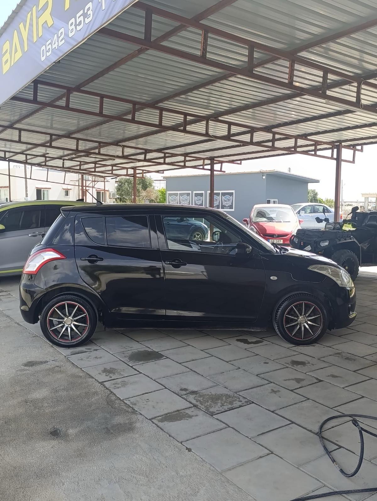 2013 Suzuki Swift 5