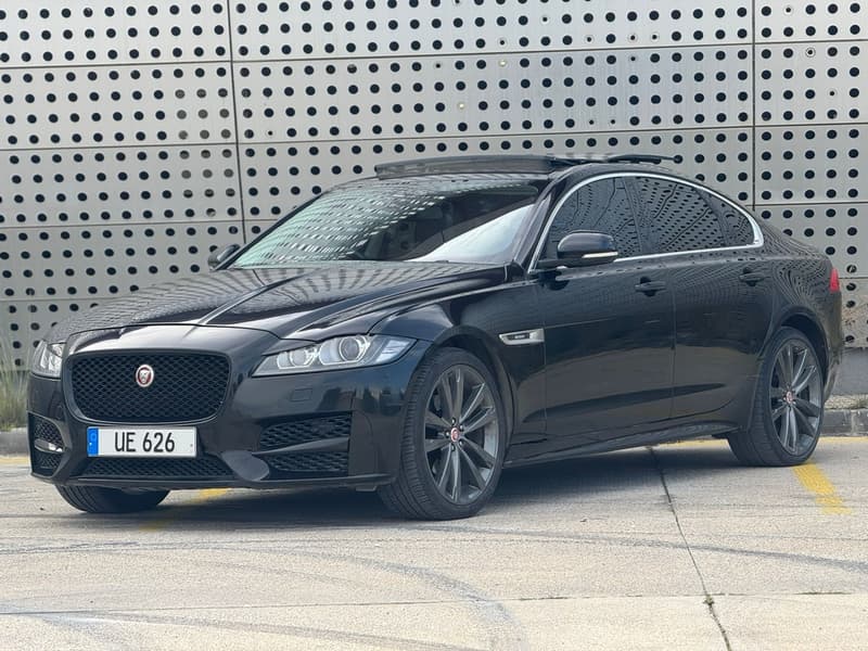 Jaguar XF — 1/10