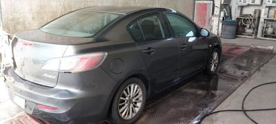 Mazda Axela — 3