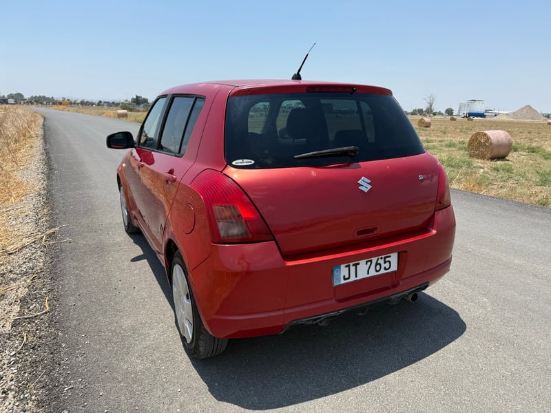 Suzuki Swift — 3