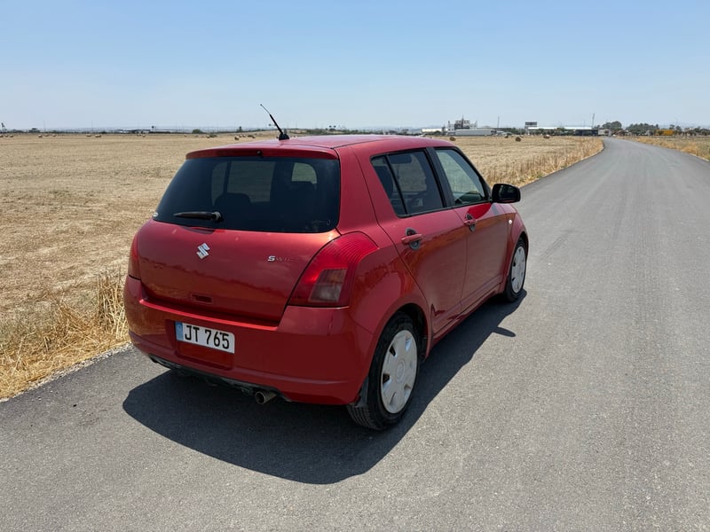 Suzuki Swift — 4