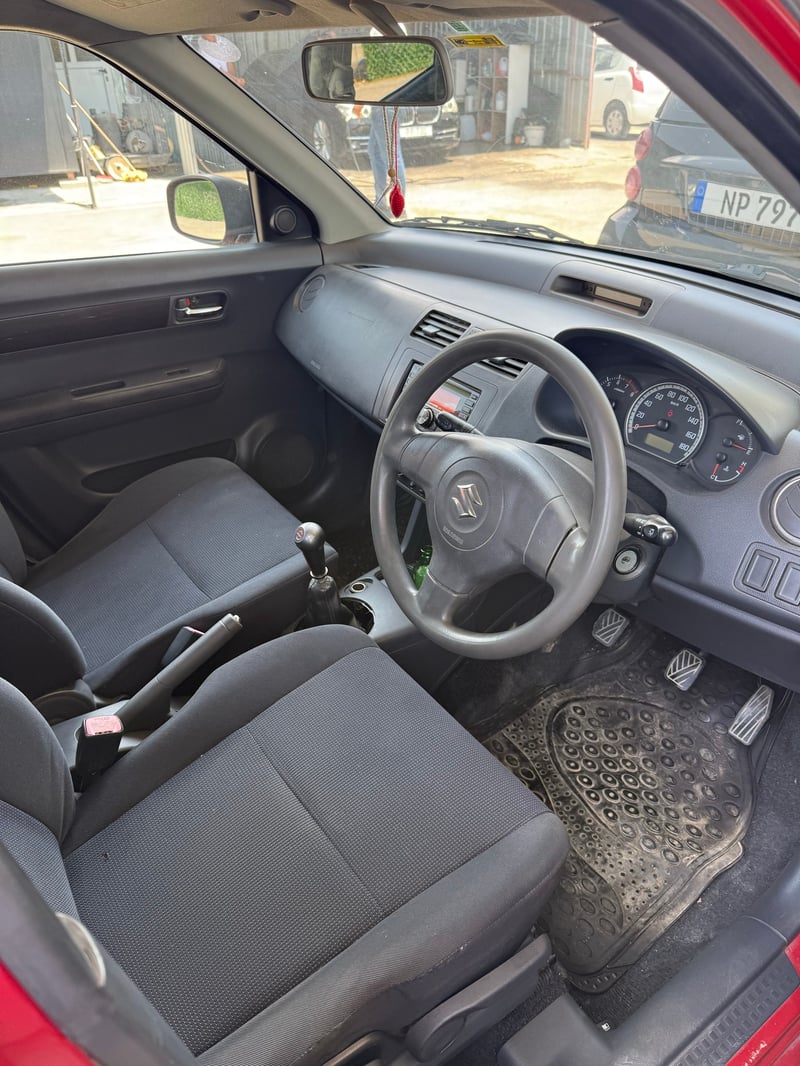 Suzuki Swift — 7