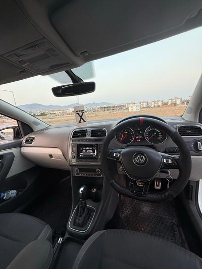 Volkswagen Polo — 6
