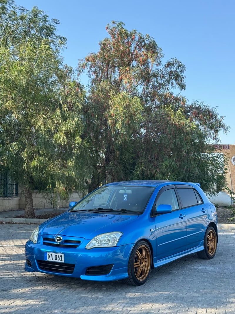 Toyota Runx — 2