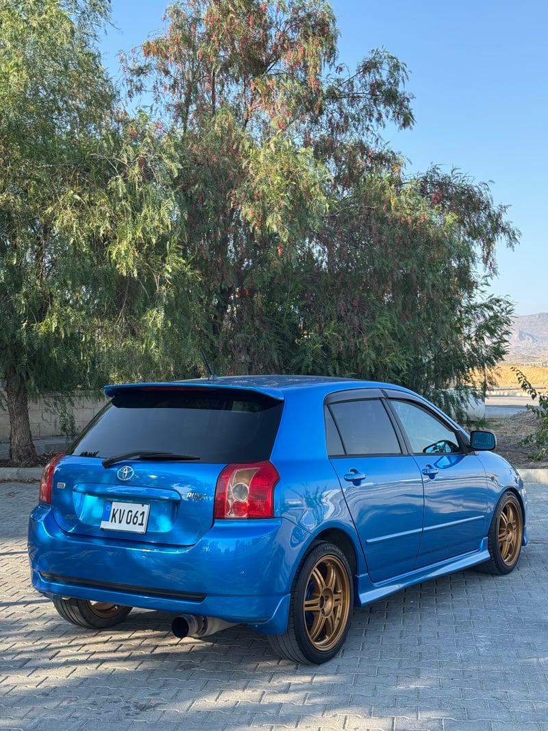Toyota Runx — 7