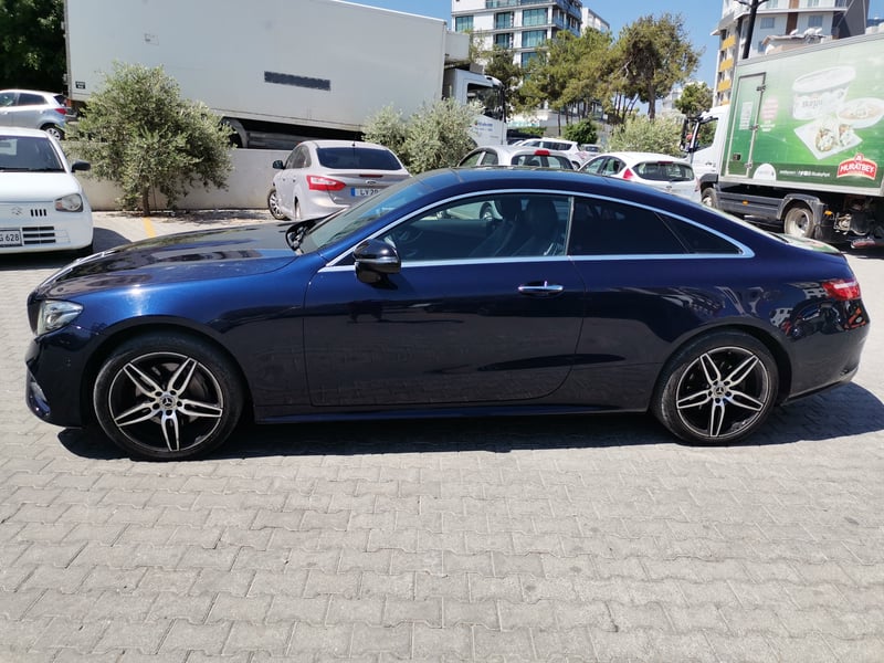 Mercedes-Benz E 220d Coupe — 7